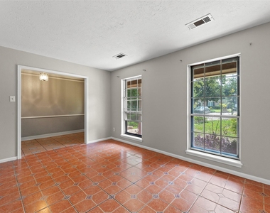8102 Renmark Lane - Photo Thumbnail 6