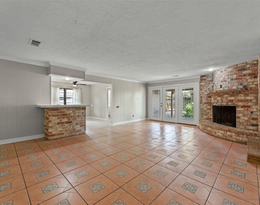 8102 Renmark Lane - Photo Thumbnail 2