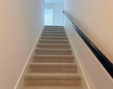 14024 Granger Pointe Lane - Photo Thumbnail 23