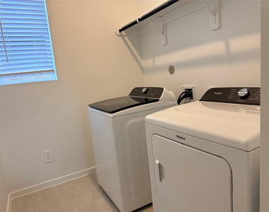 14024 Granger Pointe Lane - Photo Thumbnail 9