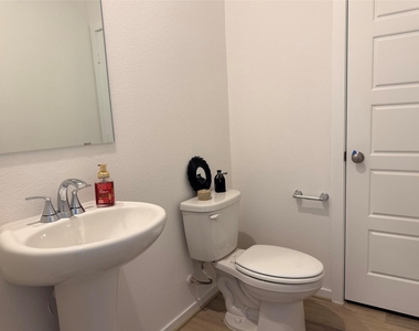 14024 Granger Pointe Lane - Photo Thumbnail 7