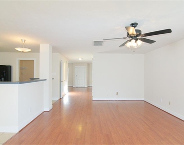 10110 Farrell Drive - Photo Thumbnail 8