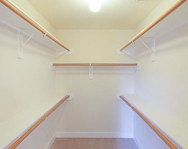 10110 Farrell Drive - Photo Thumbnail 20