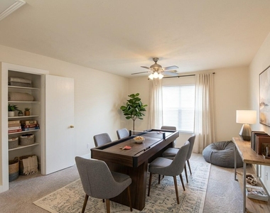 10110 Farrell Drive - Photo Thumbnail 12