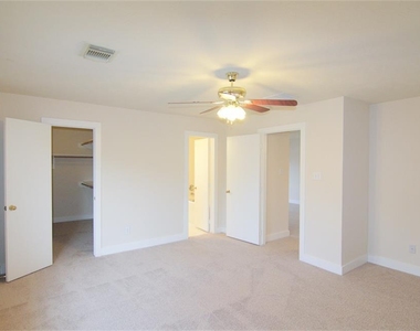 10110 Farrell Drive - Photo Thumbnail 17