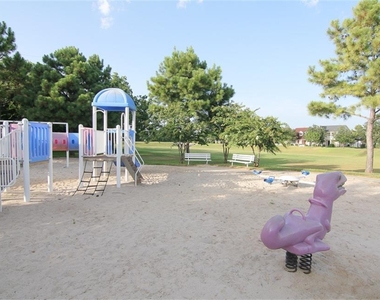 10110 Farrell Drive - Photo Thumbnail 32