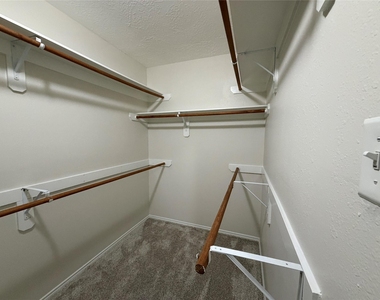 2131 Pickwick Pines Drive - Photo Thumbnail 8
