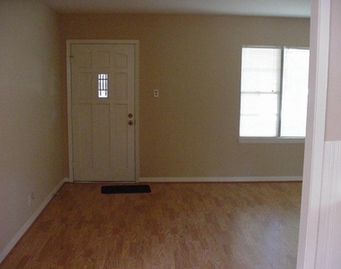 719 Barbara Street - Photo Thumbnail 2