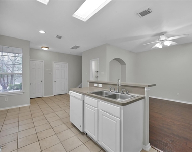 214 W Stedhill Loop Loop - Photo Thumbnail 7