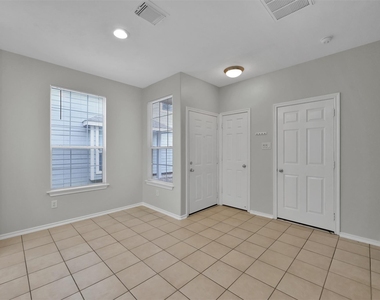 214 W Stedhill Loop Loop - Photo Thumbnail 3