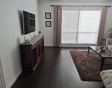 2299 Lone Star Drive - Photo Thumbnail 5