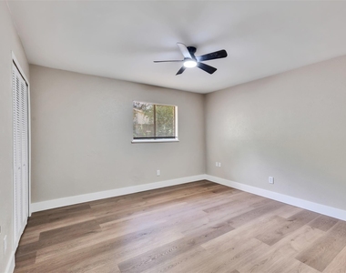 22926 Millgate Drive - Photo Thumbnail 15