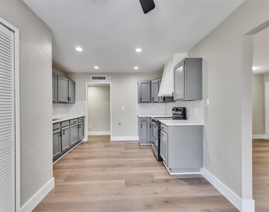 22926 Millgate Drive - Photo Thumbnail 8