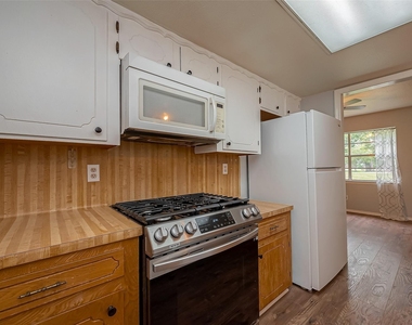 227 Glencairn Court - Photo Thumbnail 9