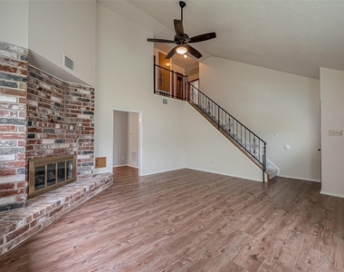 227 Glencairn Court - Photo Thumbnail 6