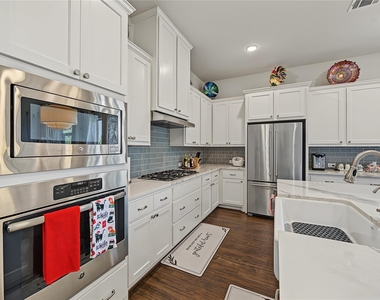 91 Sweet Creek Lane - Photo Thumbnail 6