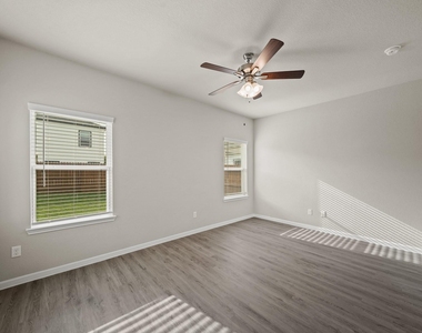 15023 Almeece Street - Photo Thumbnail 2
