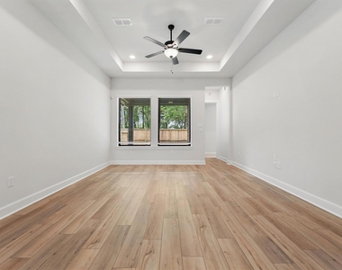 10518 William Park Drive - Photo Thumbnail 3