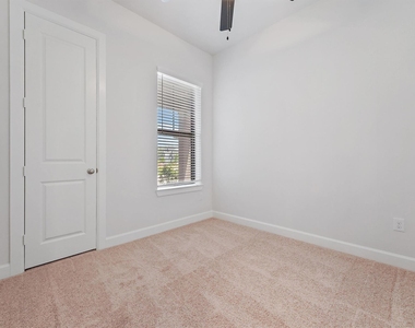 10518 William Park Drive - Photo Thumbnail 13