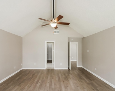 2714 Ashford Trail Drive - Photo Thumbnail 7