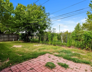 2714 Ashford Trail Drive - Photo Thumbnail 13