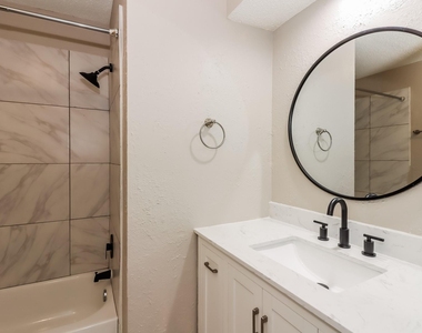 2714 Ashford Trail Drive - Photo Thumbnail 12