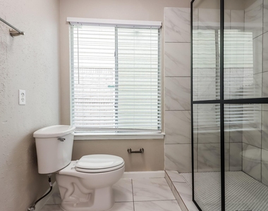 2714 Ashford Trail Drive - Photo Thumbnail 9