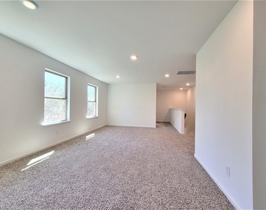 151 Island Boulevard - Photo Thumbnail 6
