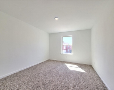 151 Island Boulevard - Photo Thumbnail 9