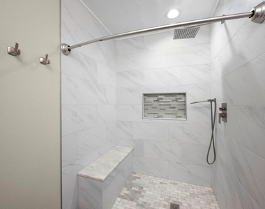 2909 Livingston Drive - Photo Thumbnail 16