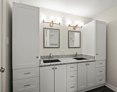 2909 Livingston Drive - Photo Thumbnail 15