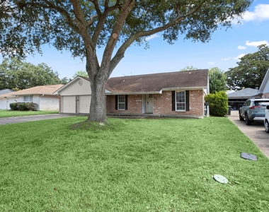 2909 Livingston Drive - Photo Thumbnail 1