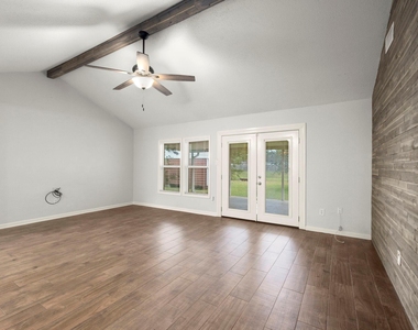 2909 Livingston Drive - Photo Thumbnail 9