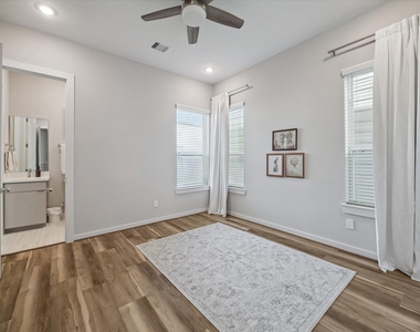 606 Thornton Road - Photo Thumbnail 11