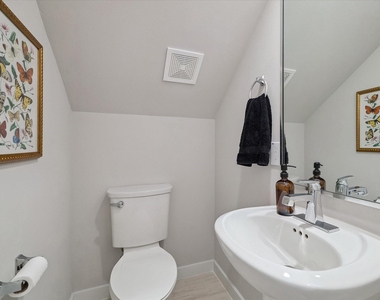 606 Thornton Road - Photo Thumbnail 5