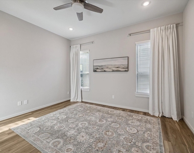 606 Thornton Road - Photo Thumbnail 6