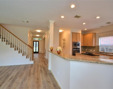 5007 Bellmead Drive - Photo Thumbnail 5