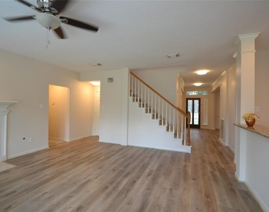5007 Bellmead Drive - Photo Thumbnail 6