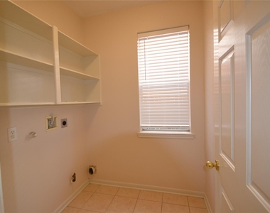 5007 Bellmead Drive - Photo Thumbnail 18