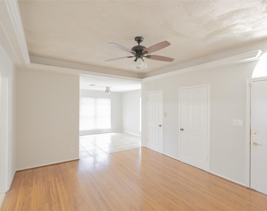 15931 Boulder Oaks Drive - Photo Thumbnail 17