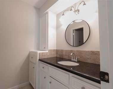 15931 Boulder Oaks Drive - Photo Thumbnail 12
