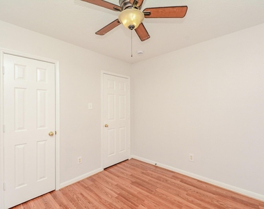 203 Cool Cove - Photo Thumbnail 16
