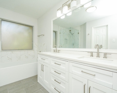 203 Cool Cove - Photo Thumbnail 20