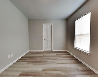 16696 E Ivanhoe - Photo Thumbnail 4