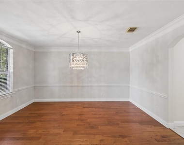 6414 Pinewood Trace Lane - Photo Thumbnail 5