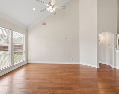 6414 Pinewood Trace Lane - Photo Thumbnail 7
