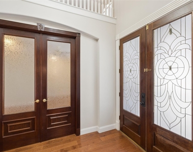 6414 Pinewood Trace Lane - Photo Thumbnail 3