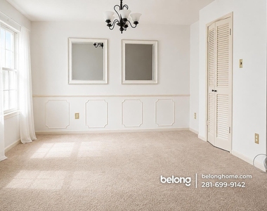 357 N Post Oak Ln - Photo Thumbnail 9