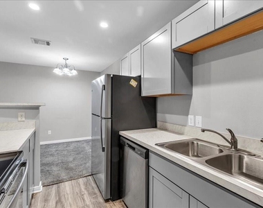 9519 Pagewood Lane - Photo Thumbnail 8