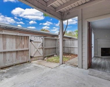 9519 Pagewood Lane - Photo Thumbnail 28